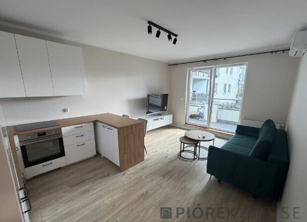 Sprzedam 3-pokojowe mieszkanie 56 m² z balkonem w Warszawie Warszawa, Praga-Południe, gen. Tadeusza Bora-Komorowskiego  56m2 Foto 1