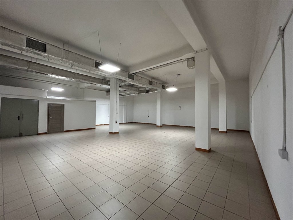 Magazyn 177 m² z biurem, szybki dostęp, parking - zapraszam Łódź, Bałuty, Piotra Skargi 12  177m2 Foto 1