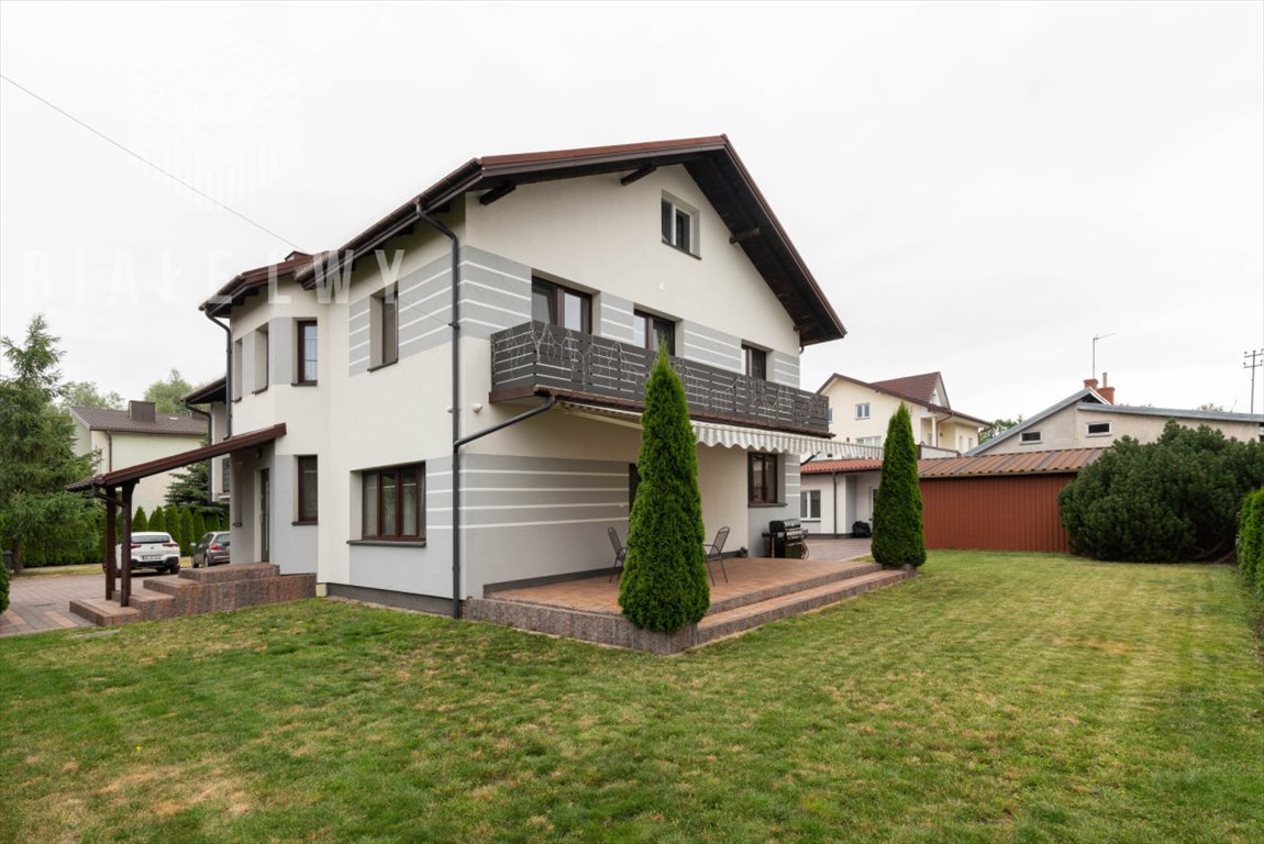 Dom z 8 sypialniami i dużą działką w Kobyłce Kobyłka, Kwiatowa  552m2 Foto 1