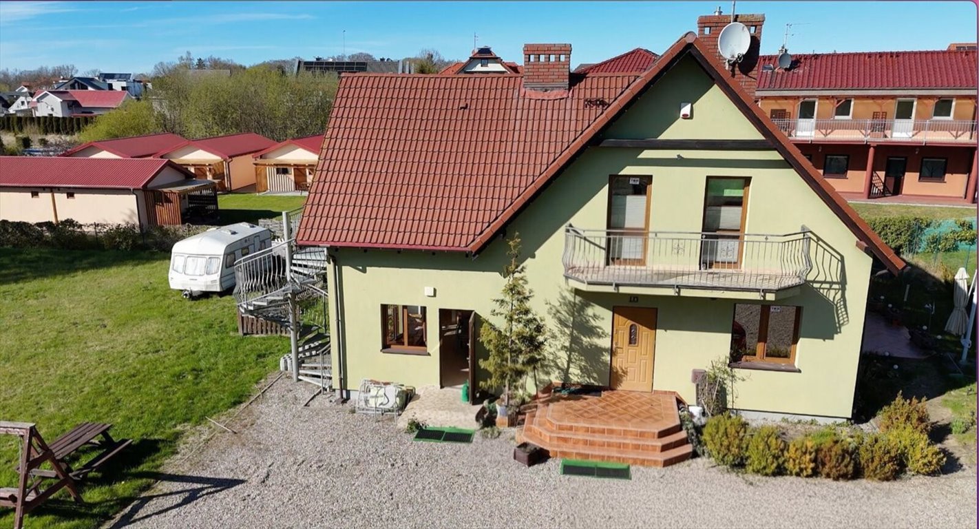 Do sprzedania dom pod pensjonat 7 pokoi, 124 m² w Rewalu Rewal, Polna 18  124m2 Foto 1