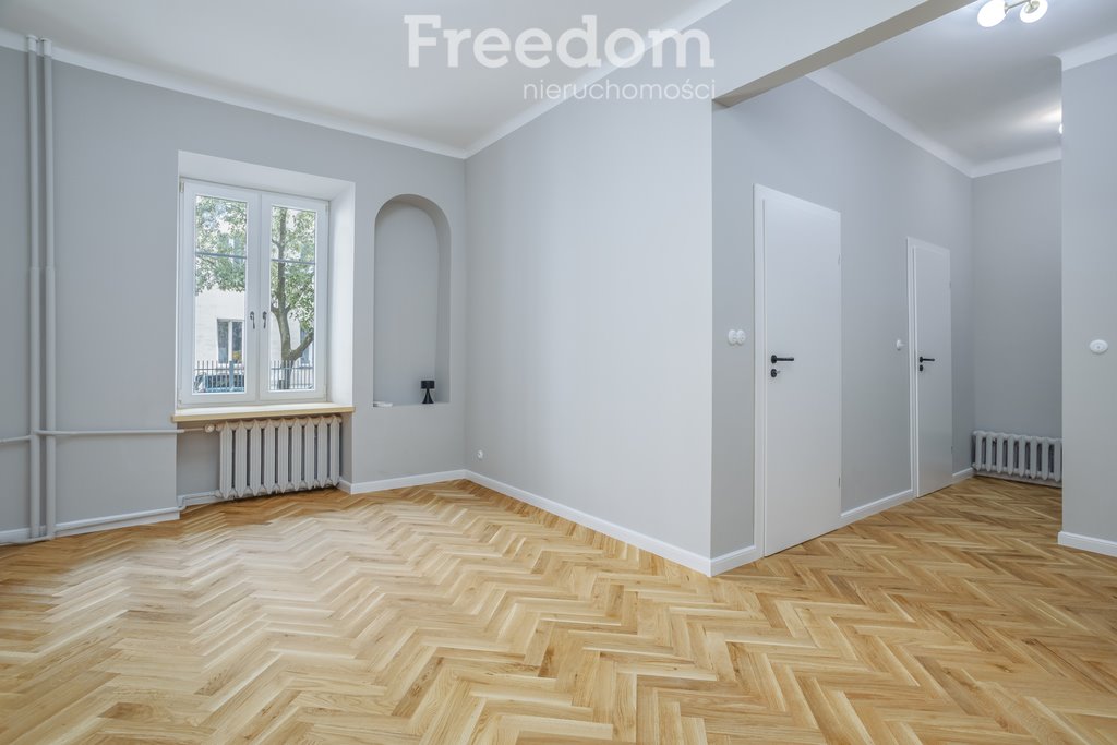 Nowoczesne 49,7 m² w centrum Warszawy - po remoncie Warszawa, Wspólna  50m2 Foto 1