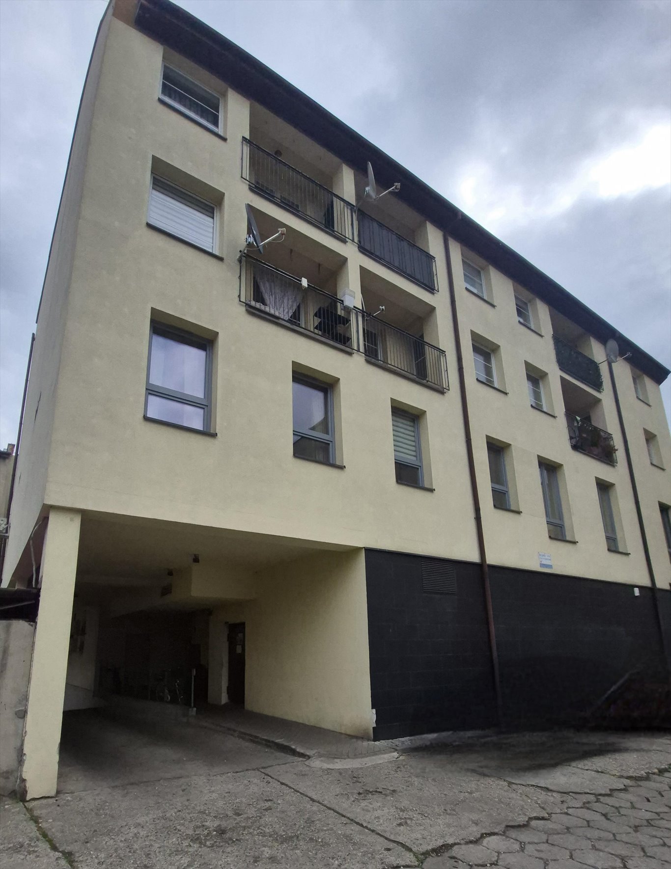 Przestronne 3-pokojowe mieszkanie (57 m²) w Raciborzu z windą Racibórz, Browarna  57m2 Foto 1