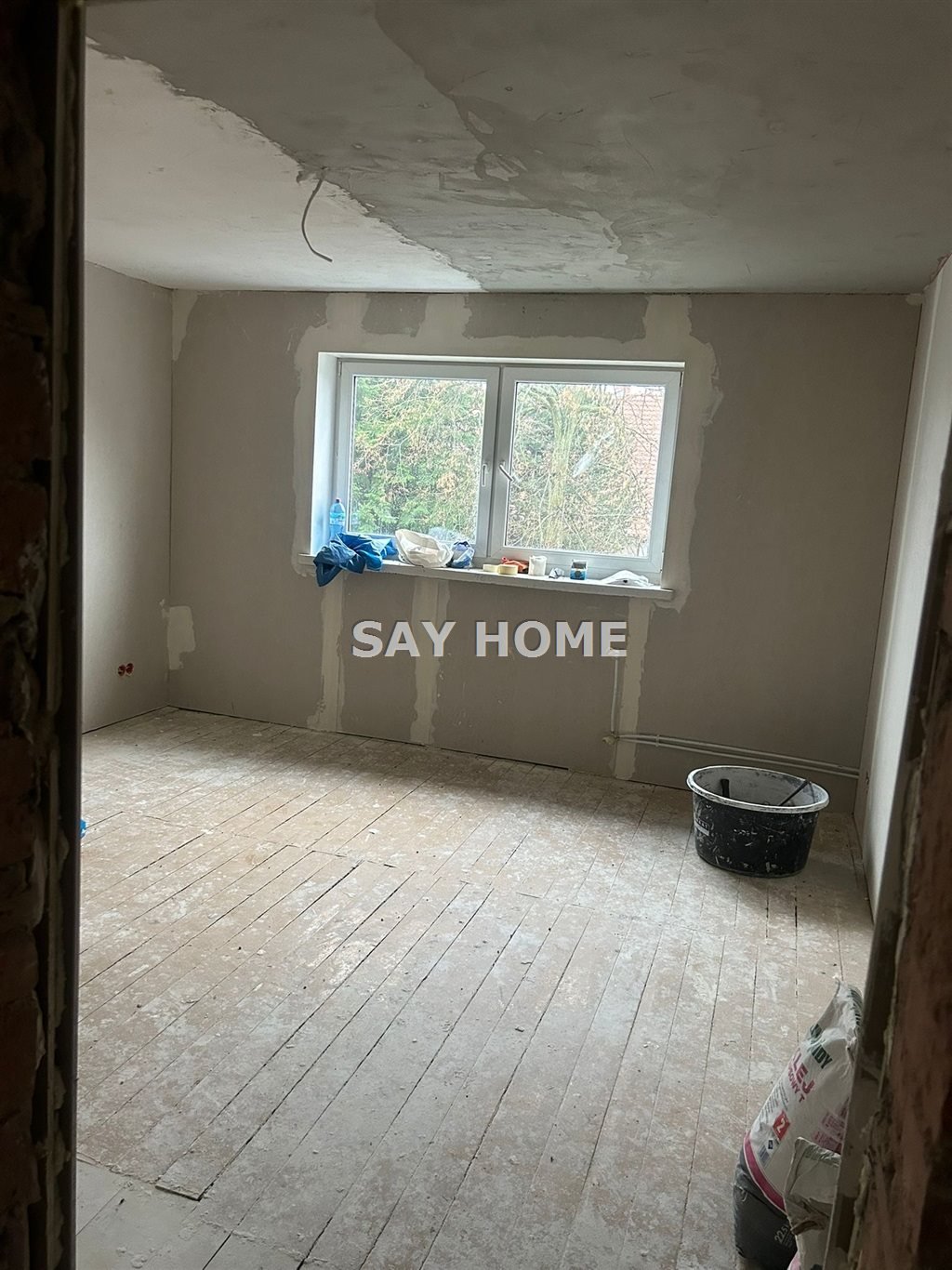 Mieszkanie do remontu z ogródkiem i garażem, Pleszew Pleszew, Bronów  53m2 Foto 1