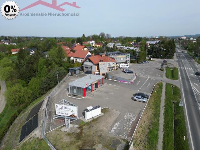 Budynek komercyjny 890 m² z dużym potencjałem i parkingiem Krosno  890m2 Foto 1
