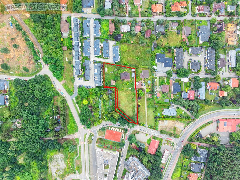 Na sprzedaż działka 4 696 m² z domem i możliwością zabudowy w Warszawie Warszawa, Białołęka, Nowodwory  4 696m2 Foto 1