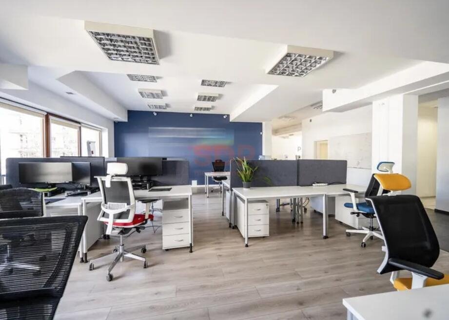 Gotowy lokal usługowy 459 m2 z tarasem, podział, parking Wrocław, Przyjaźni  459m2 Foto 1