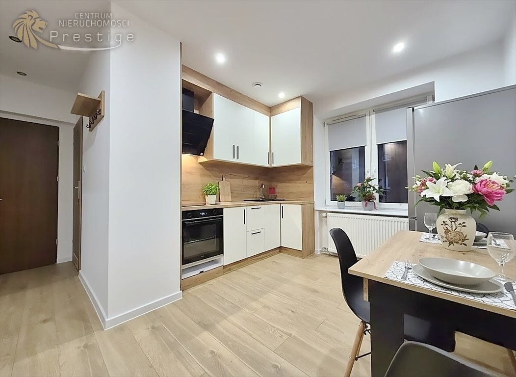 Umeblowana kawalerka 40 m2 na wysokim parterze, blisko parku Bytom  40m2 Foto 1