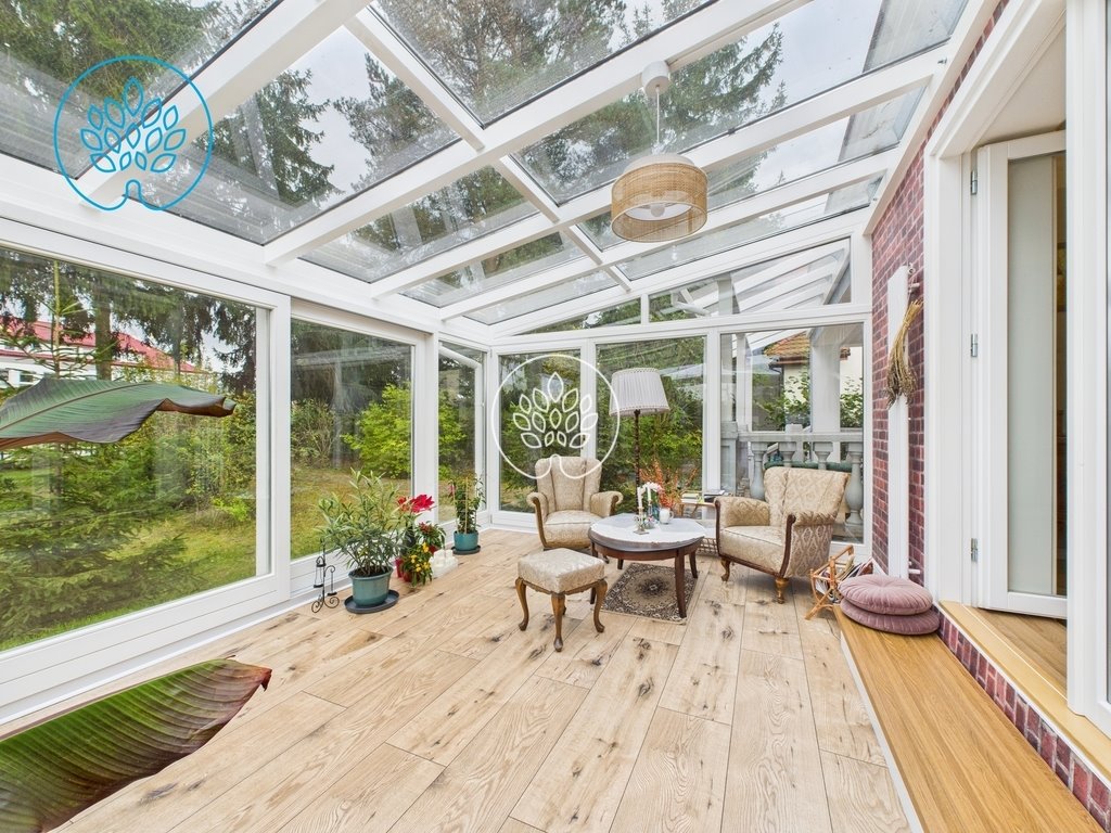 Gotowy dom z ogrodem zimowym i garażem w Tarczynie Tarczyn  143m2 Foto 1