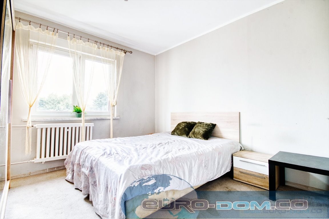 Mieszkanie trzypokojowe na sprzedaż Pamiątkowo, Szkolna  68m2 Foto 1