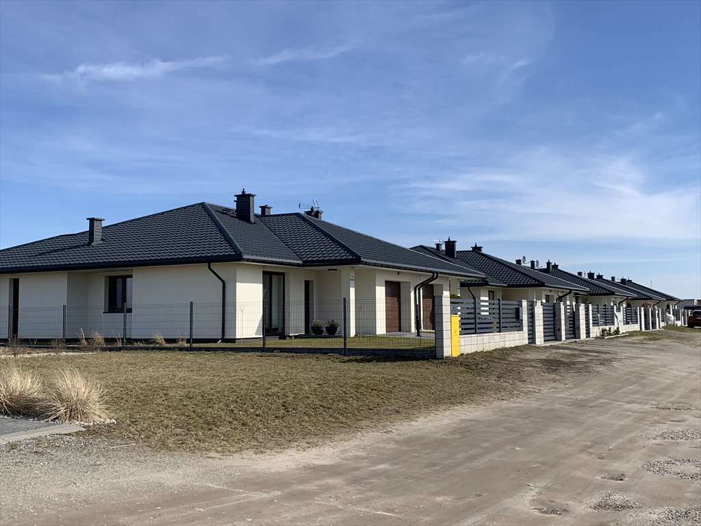 Polecam dom bliźniak z garażem od 590 tys. zł w Rakowiskach Rakowiska  117m2 Foto 1