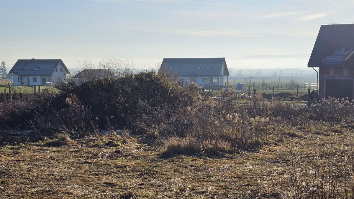 Działka budowlana na sprzedaż Książnica  1 200m2 Foto 10