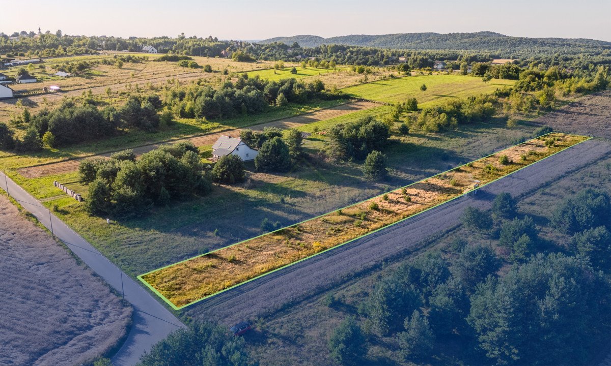 Działka 2470 m² z widokiem na Sokole Góry, media w drodze Biskupice, Szkolna  2 470m2 Foto 1