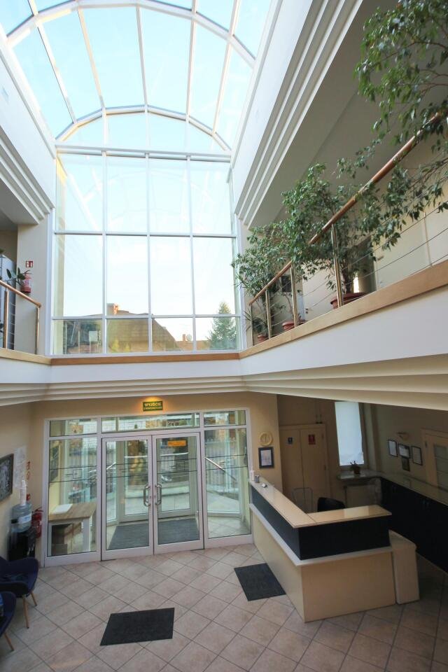 Obiekt komercyjny 957 m² z biurem i magazynami - Wawer Warszawa, Wawer, Sadul, Płowiecka  957m2 Foto 1