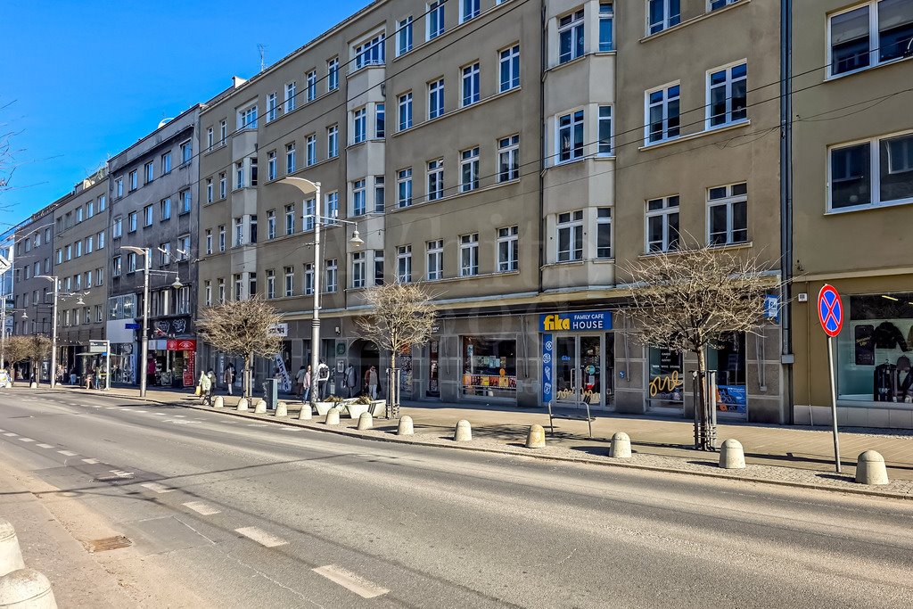 Lokal użytkowy na Świętojańskiej w Gdyni – 206 m2, witryny Gdynia, Śródmieście, Świętojańska  206m2 Foto 1