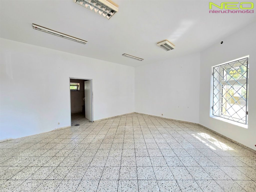 Sprzedam lokal użytkowy 44 m² z dużą ekspozycją w Częstochowie Częstochowa, Północ  44m2 Foto 1