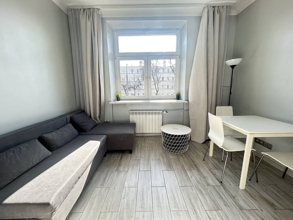 Kawalerka 16,18 m² z świetną komunikacją i potencjałem Warszawa, Plac Thomasa Woodrowa Wilsona  16m2 Foto 1