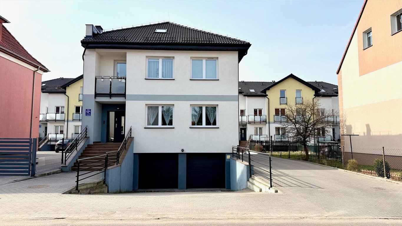 Inwestycyjny dom z 3 mieszkaniami, garażami i niskimi kosztami Lębork, Mściwoja II  179m2 Foto 1