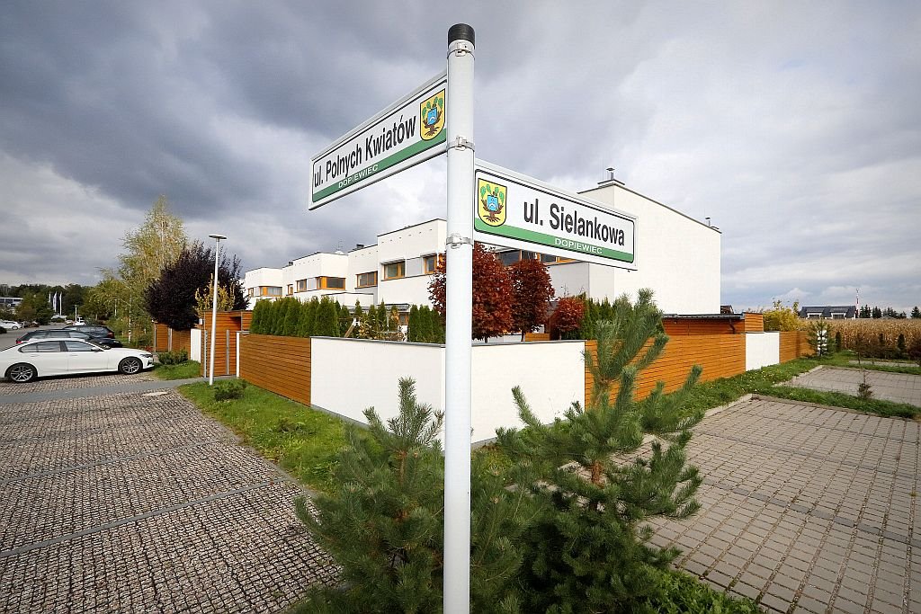 Mieszkanie trzypokojowe na sprzedaż Dopiewiec, Polnych Kwiatów  71m2 Foto 1