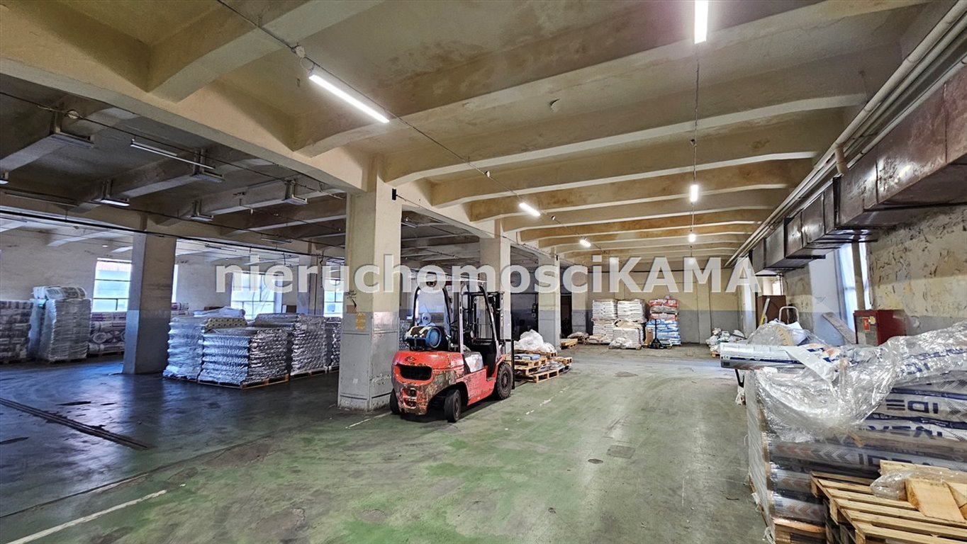 Polecam halę 1200 m² w Bielsko-Białej z biurem i placem: Bielsko-Biała