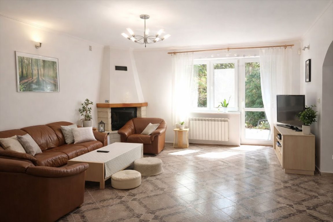 Przestronny dom 180 m² z garażem w Zalesiu Dolnym Piaseczno, Zalesie Dolne, Modrzewiowa  180m2 Foto 1