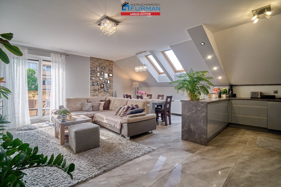 Przestronne 4-pokojowe mieszkanie z balkonami (95,61 m²) w Złotowie Złotów  96m2 Foto 1