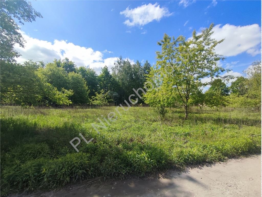 Działka budowlana 1973 m2 z mediami i planem rozwoju Chrzanów Mały  1 973m2 Foto 1