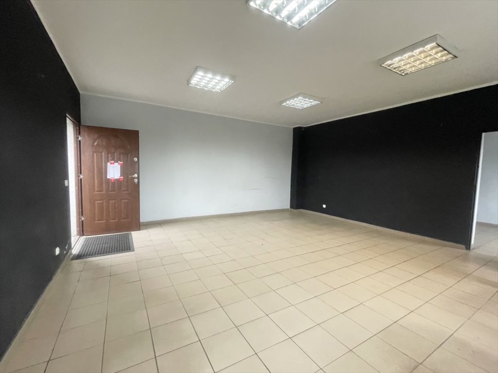 Atrakcyjny lokal biurowy 50 m2 z parkingiem w Dragaczu Dragacz  50m2 Foto 1