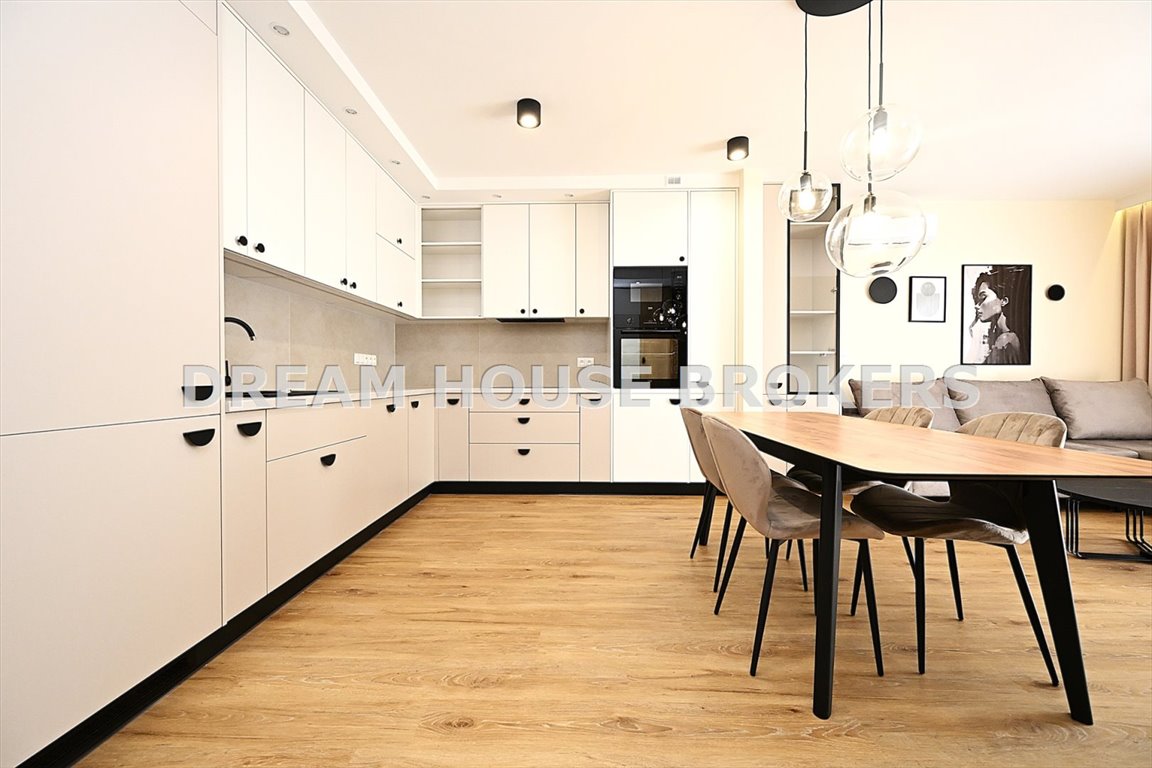 Na wynajem przestronne 80 m² mieszkanie z balkonem w Rzeszowie Rzeszów, Słocina, Powstańców Listopadowych  80m2 Foto 1