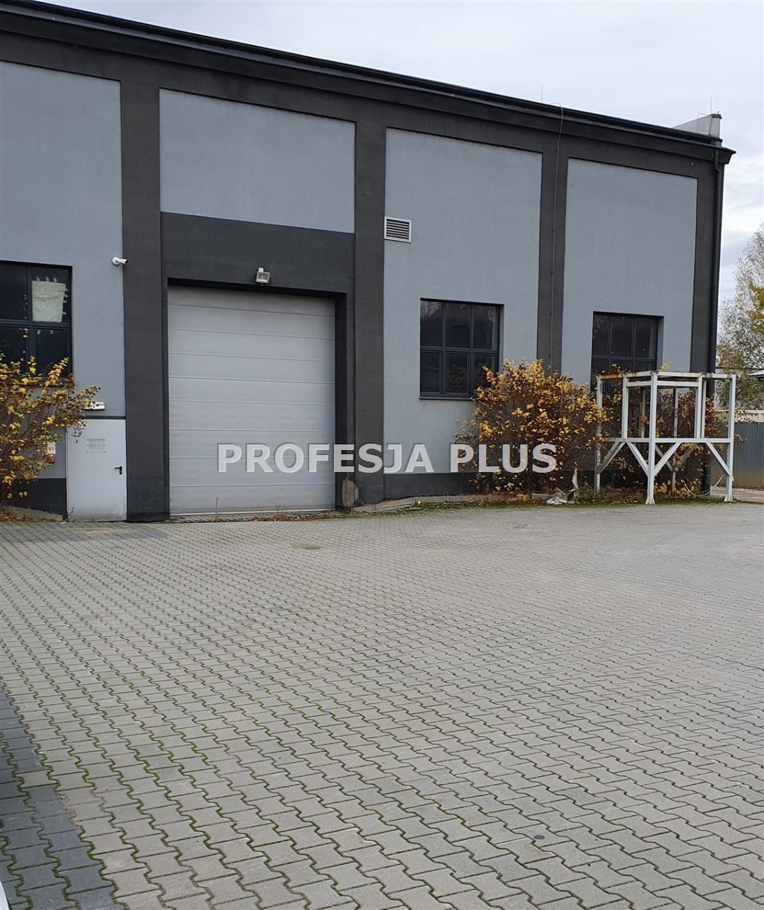 Magazyn 1900m² z biurem, wysoki sufit, dobra lokalizacja Będzin  1 900m2 Foto 1