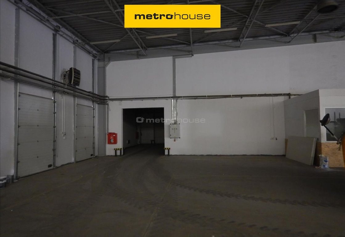 Na wynajem magazyn 1145 m² z suwnicą, ogrzewaniem i parkingiem Toruń  1 145m2 Foto 1