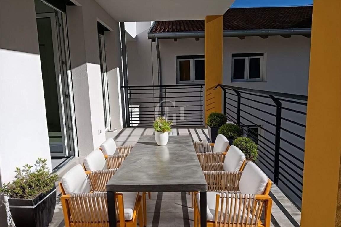 Nowoczesne 74 m2 apartament z tarasem w Mori Włochy, Mori  74m2 Foto 1