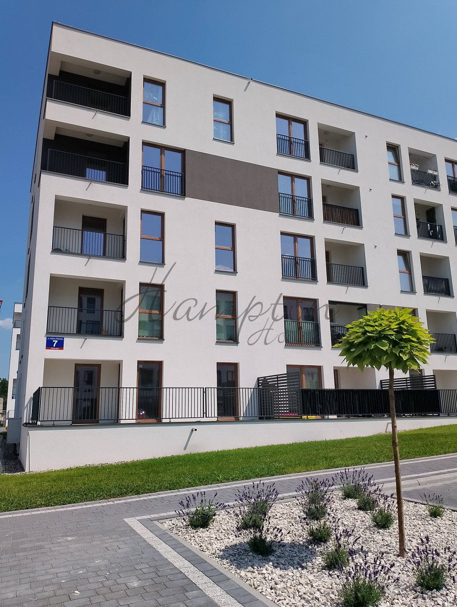 Kawalerka z miejscem postojowym, windą i pełnym wyposażeniem Zielonka, Wojska Polskiego  27m2 Foto 1