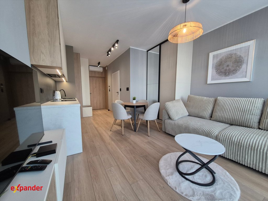Kawalerka na 25. piętrze w centrum Katowic z garażem. Katowice, Śródmieście, Zabrska 15  27m2 Foto 1