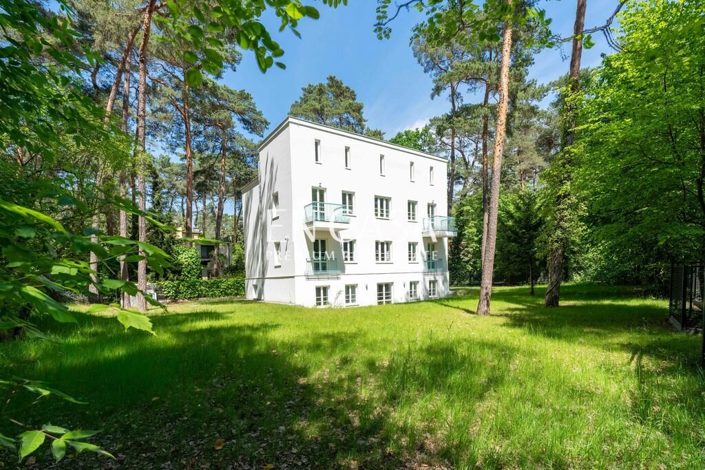 Dwupoziomowy apartament z ogrodem i tarasem w Podkowie Leśnej Podkowa Leśna, Jaworowa  150m2 Foto 1