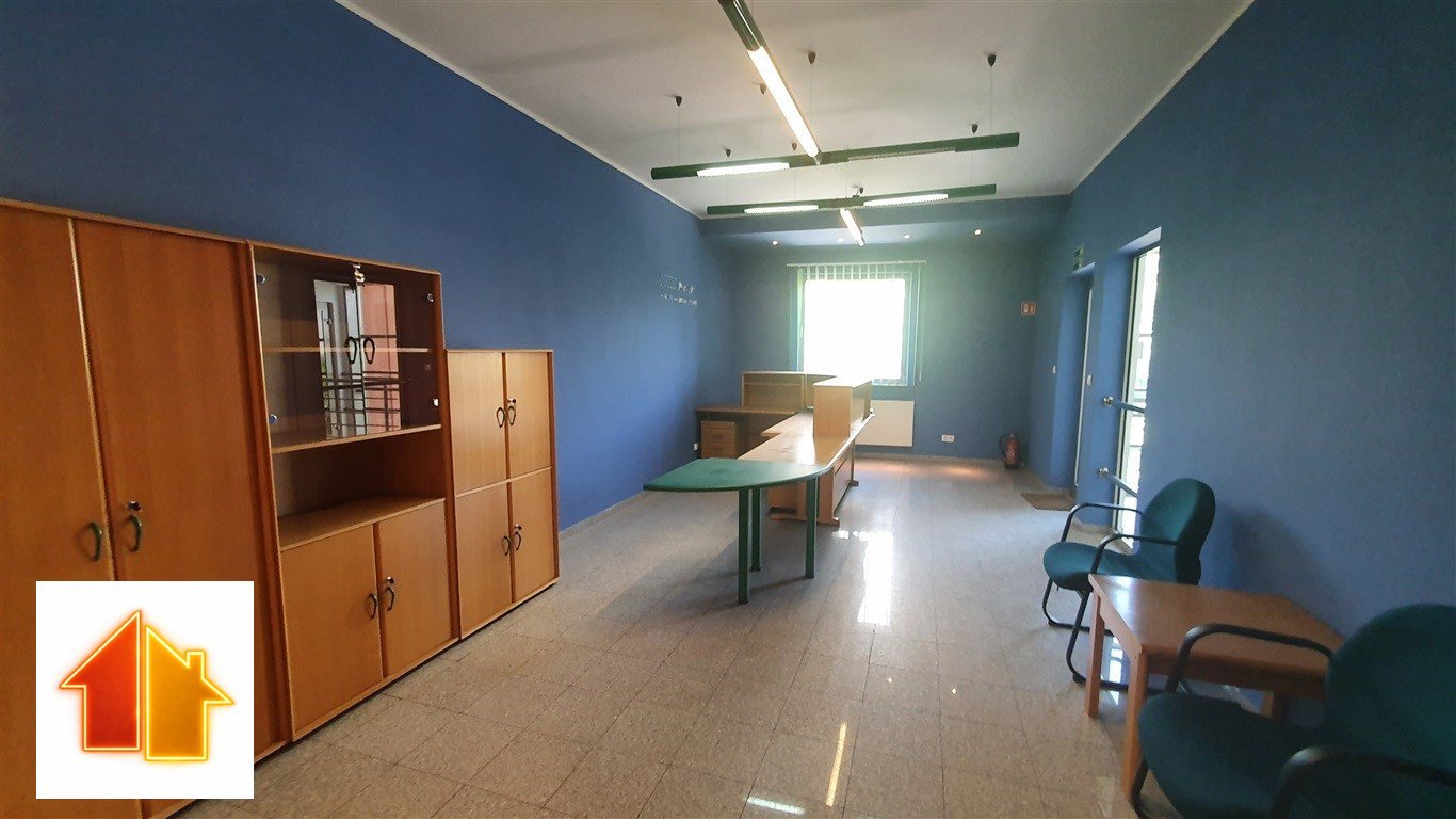 Lokal biurowy 239 m2 w centrum Knurowa, gotowy do adaptacji Knurów, Kazimierza Wielkiego  239m2 Foto 1