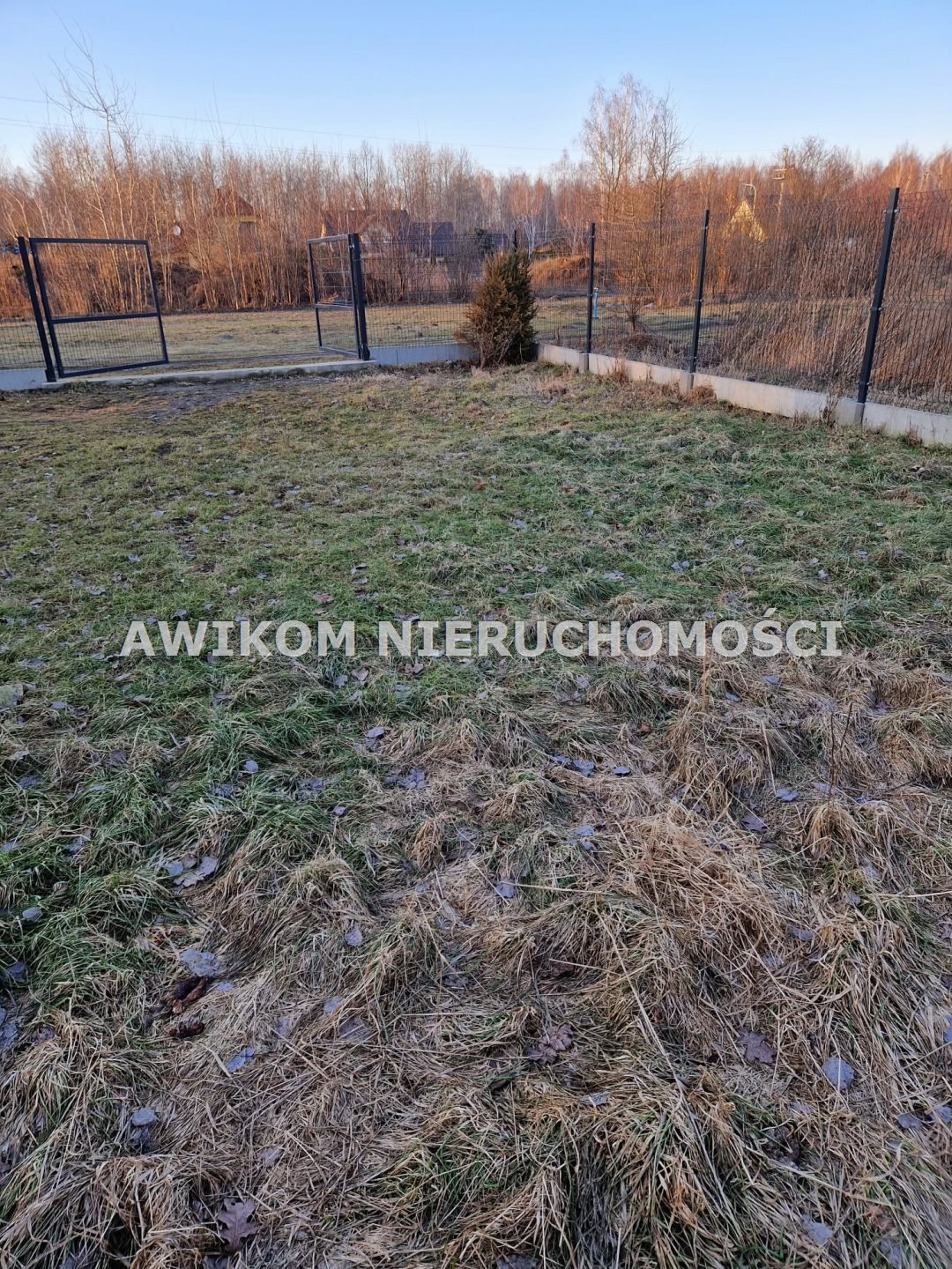 Działka budowlana z mobilnym domem, prąd i woda Jaktorów, Chylice  1 622m2 Foto 1