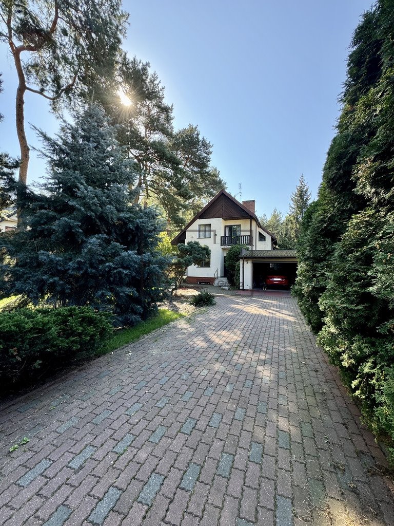 Przestronny dom 261 m2 z garażem, blisko WKD Milanówek zapraszam Milanówek  261m2 Foto 1