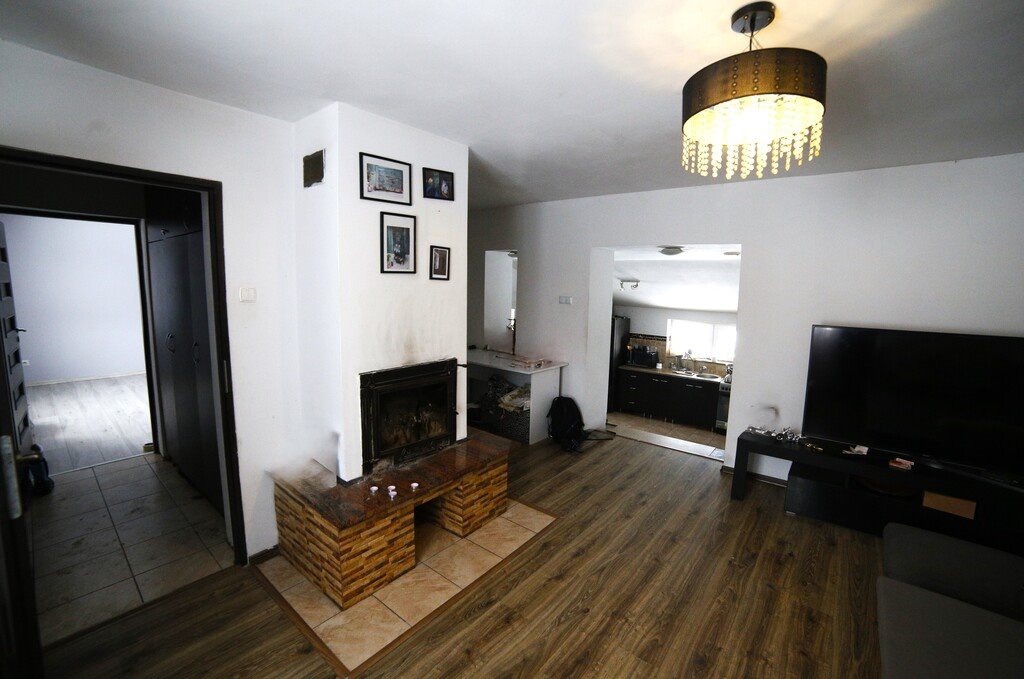 Przestronny dom z kominkiem i dużą działką 33 arów Rzeczyca Mokra  80m2 Foto 1