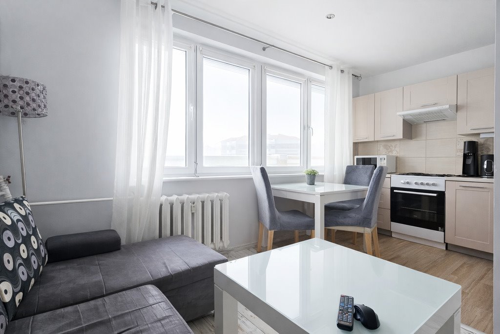 Widok z 12. piętra, nowoczesny aneks kuchenny, sypialnia z dużą szafą Szczecin, Świerczewo, 26 Kwietnia  31m2 Foto 1