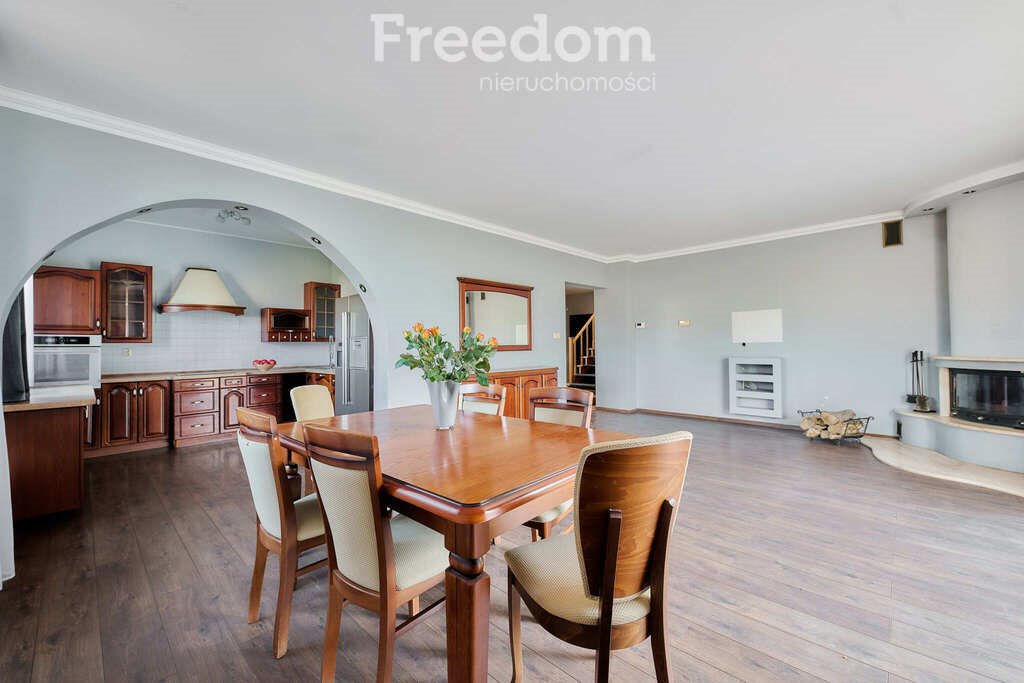 Dom na wynajem Elbląg, Freta  244m2 Foto 1