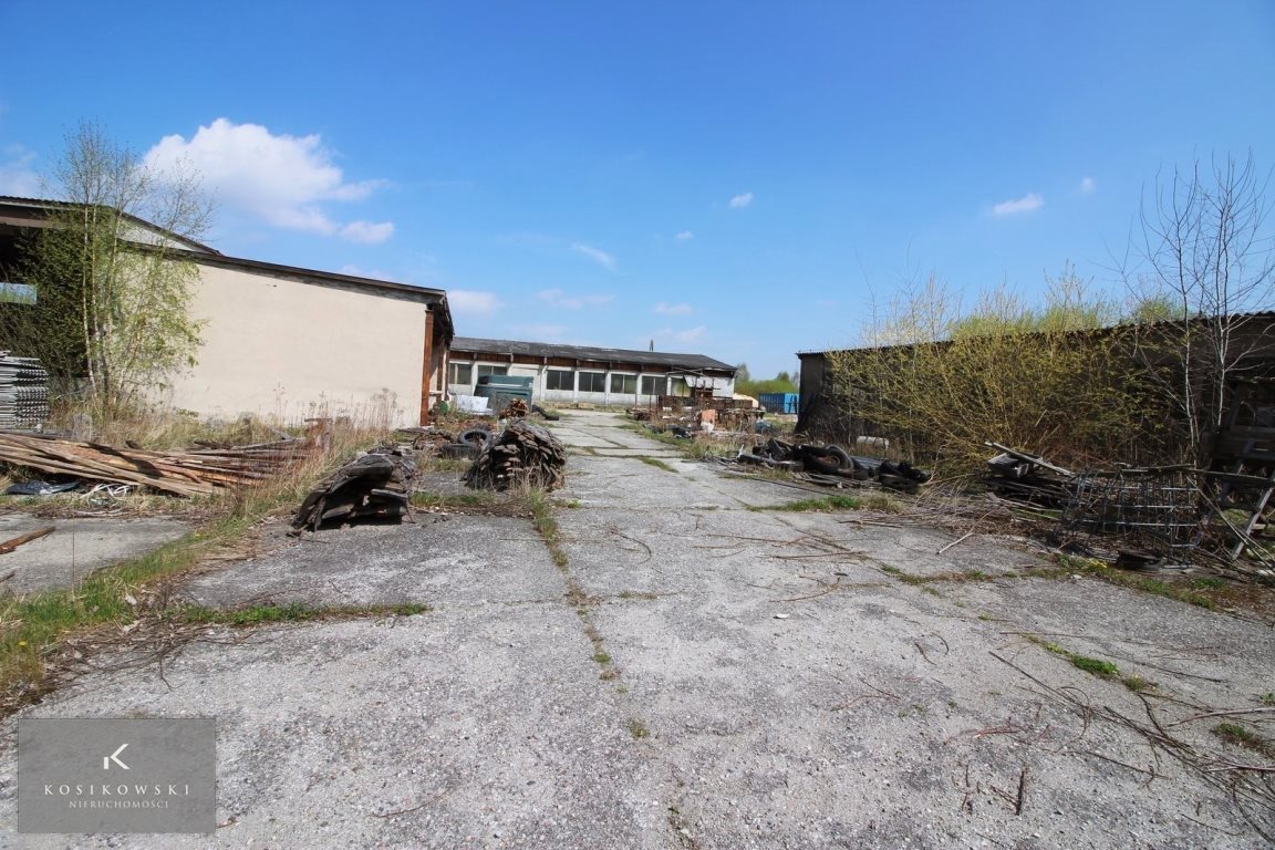 Teren inwestycyjny z halą 600 m2 i mediami, idealny pod magazyn Pokój  600m2 Foto 1