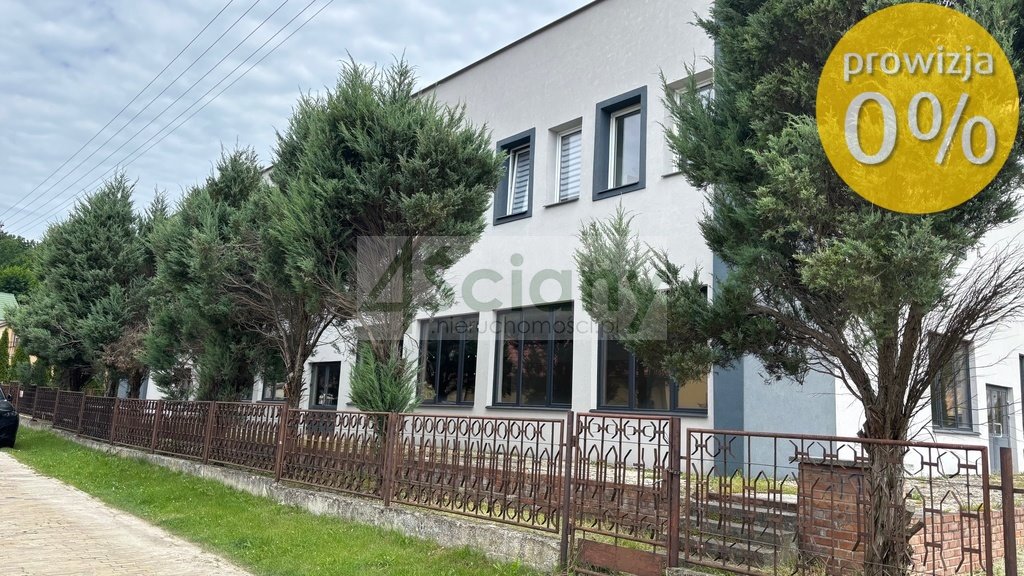Zapraszam do obejrzenia obiektu 1356 m² w Izbicy z hotelem i biurami Izbica  2 159m2 Foto 1