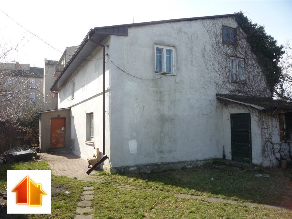 Dom do remontu z dużą działką w Kutnie, 6 pokoi Kutno, 29 Listopada  150m2 Foto 1