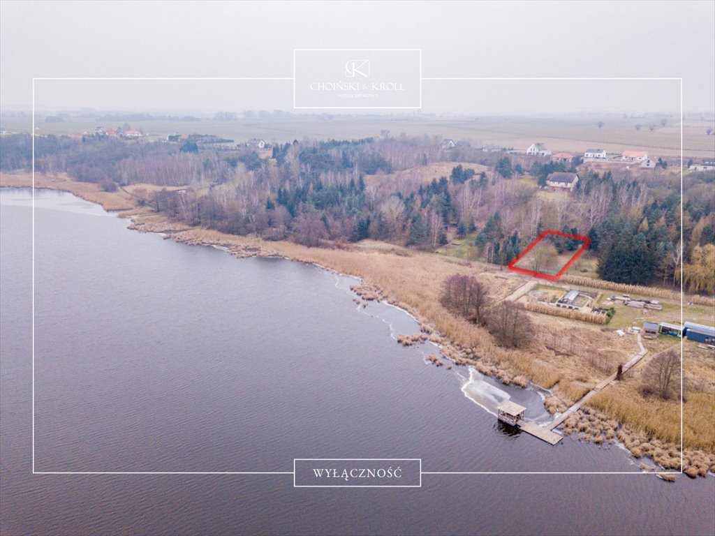Działka nad jeziorem w Górze z domkiem 40 m², 800 m² Góra  800m2 Foto 1