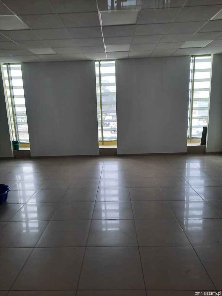 Polecam nowoczesny lokal 60 m² z klimatyzacją i światłowodem Stalowa Wola  60m2 Foto 1