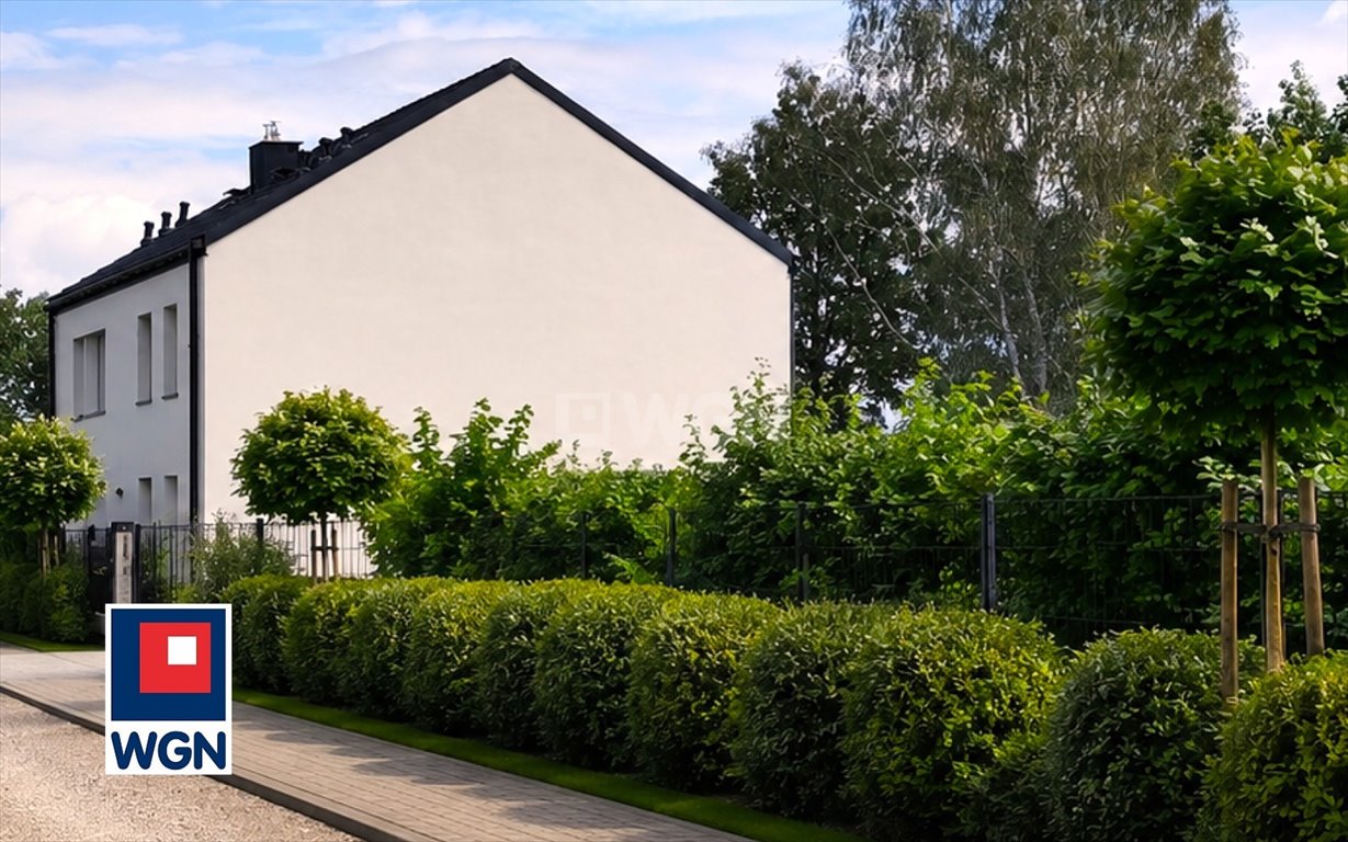 Funkcjonalny dom 150 m² z ogrodem i podwójnym polecam Czernica, Czernica, Szkolna  150m2 Foto 1