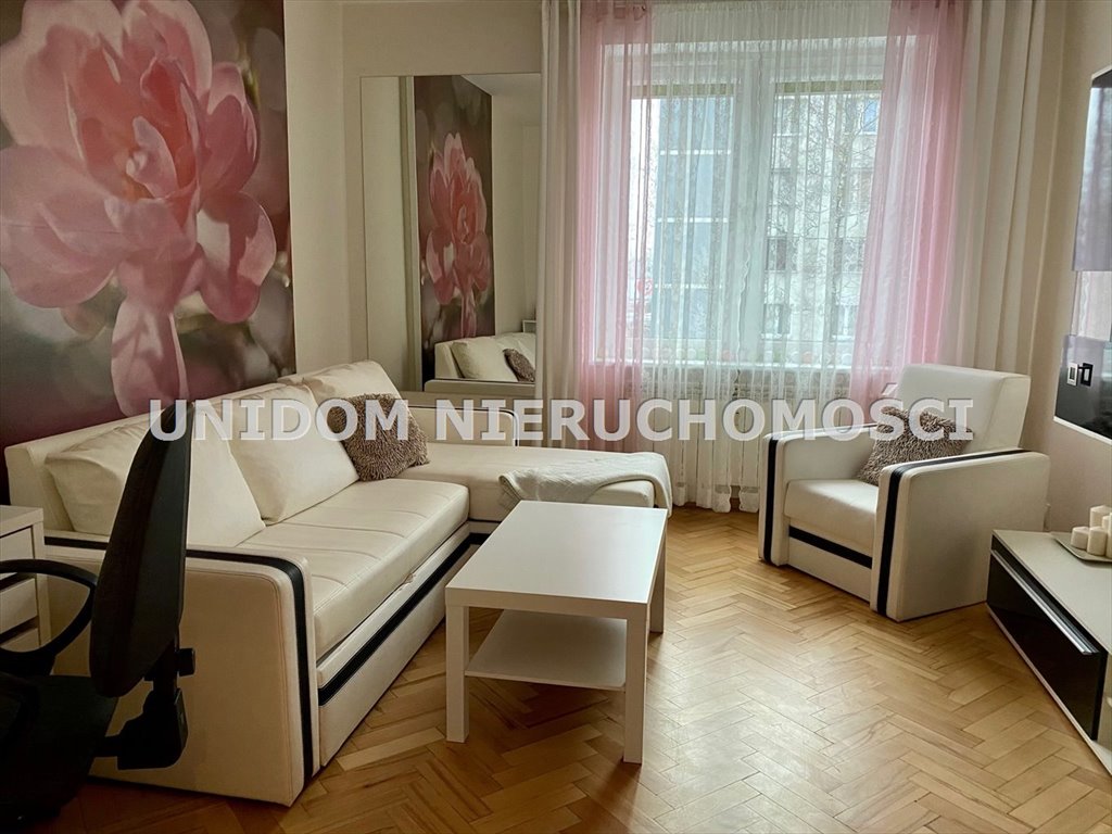 Mieszkanie dwupokojowe na wynajem Katowice  58m2 Foto 1