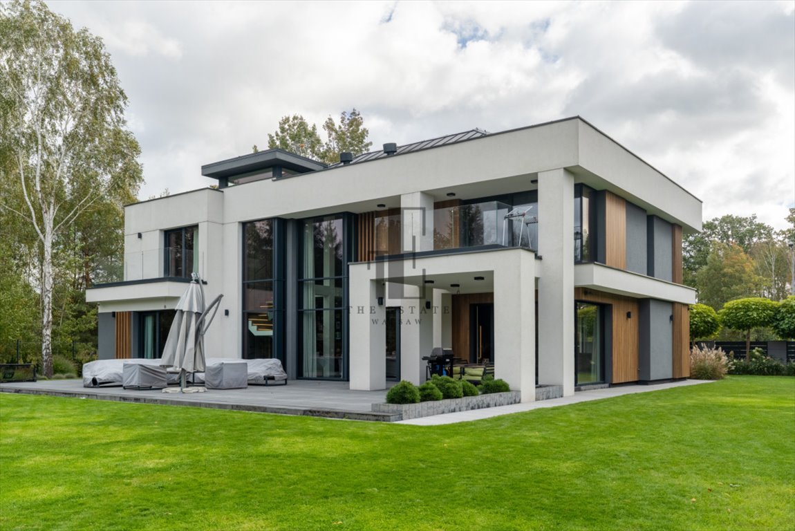 Polecam luksusowy dom 402 m² z dużą działką 1628 m² w Majdanie Majdan  402m2 Foto 1
