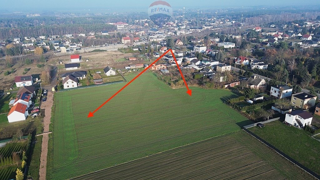 Działka budowlana 1663 m² z możliwością podziału i zabudowy Biskupice, Rzepakowa  1 663m2 Foto 1