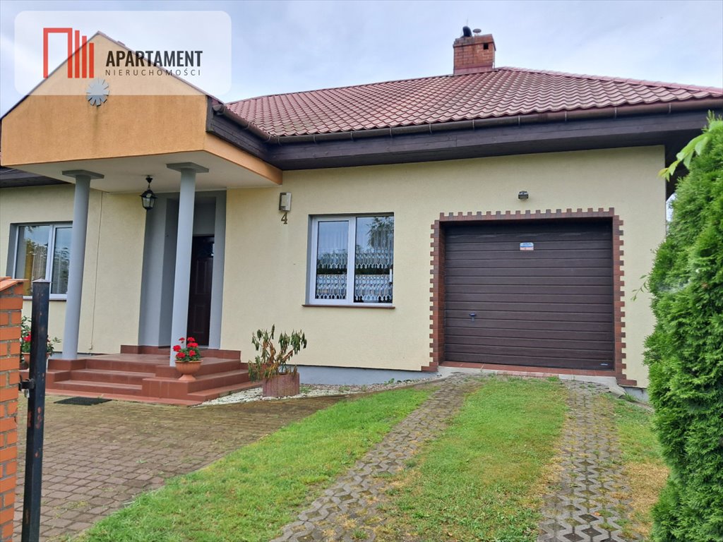 Zapraszam do obejrzenia przestronnego domu 168 m² z kominkiem i ogrodem Cedry Wielkie  169m2 Foto 1